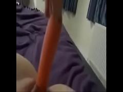 18+ x videos category solo_-_masturbation (151 sec). Je me masturbe avec une carotte.