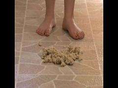 Download tube video category feet (123 sec). Foot Fetish - Sexy feet stepping in oatmeal.